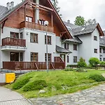 VacationClub – Okrzei 1B Apartament 19